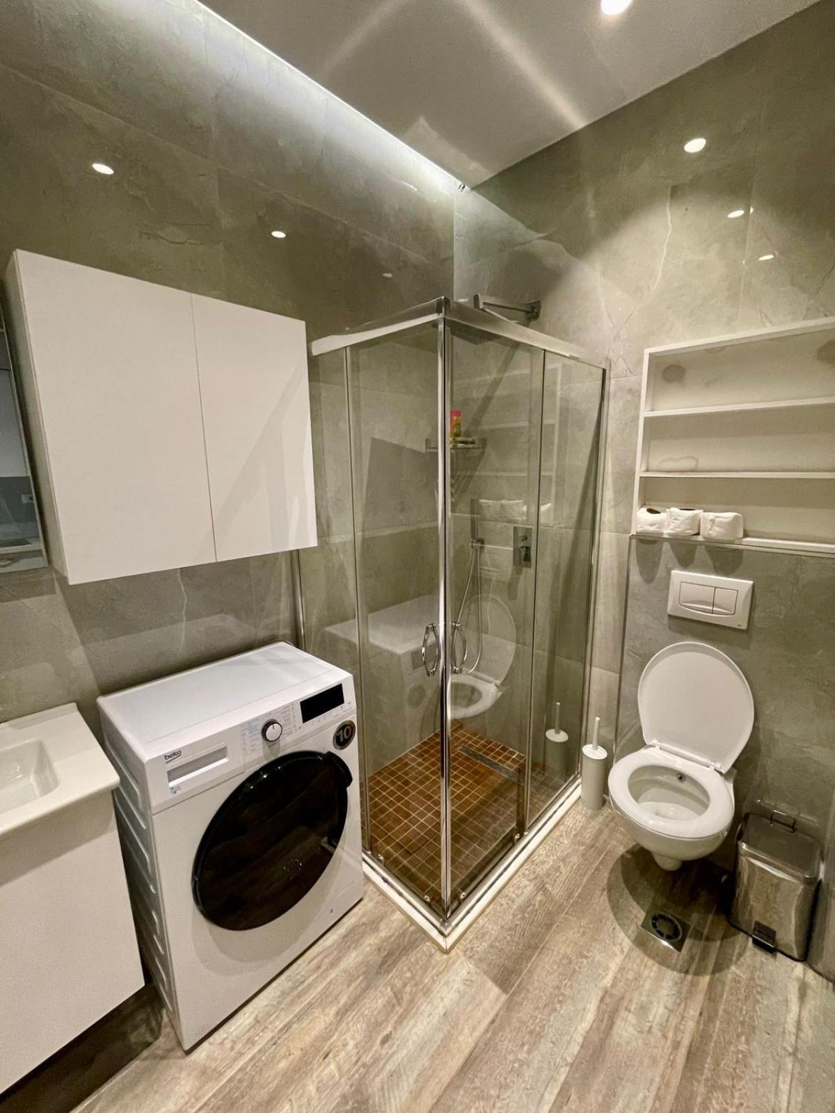 Premium City Studio & Suite Tirana Bagian luar foto