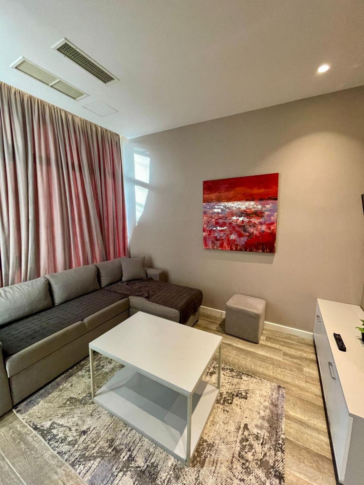 Premium City Studio & Suite Tirana Bagian luar foto