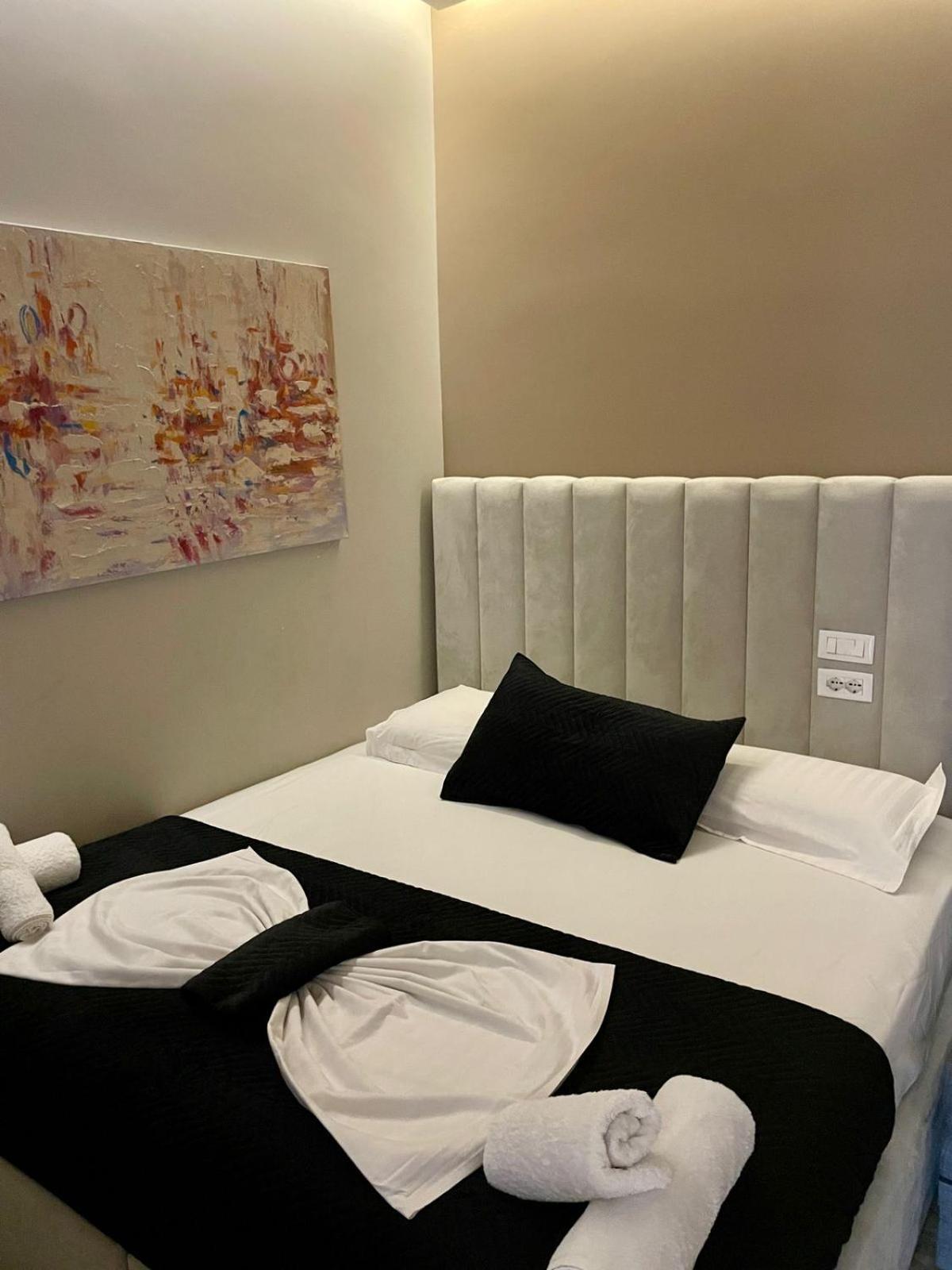 Premium City Studio & Suite Tirana Bagian luar foto