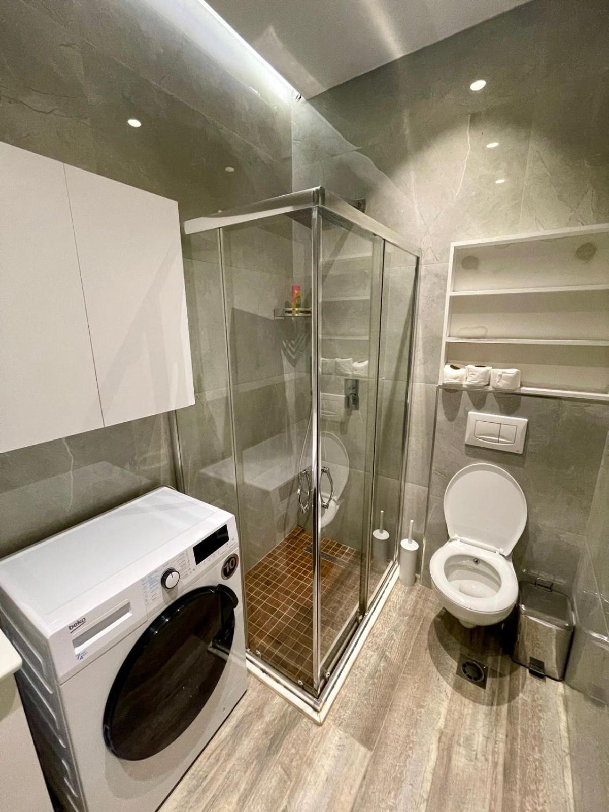 Premium City Studio & Suite Tirana Bagian luar foto